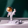 3D Astronaut Phone Stand